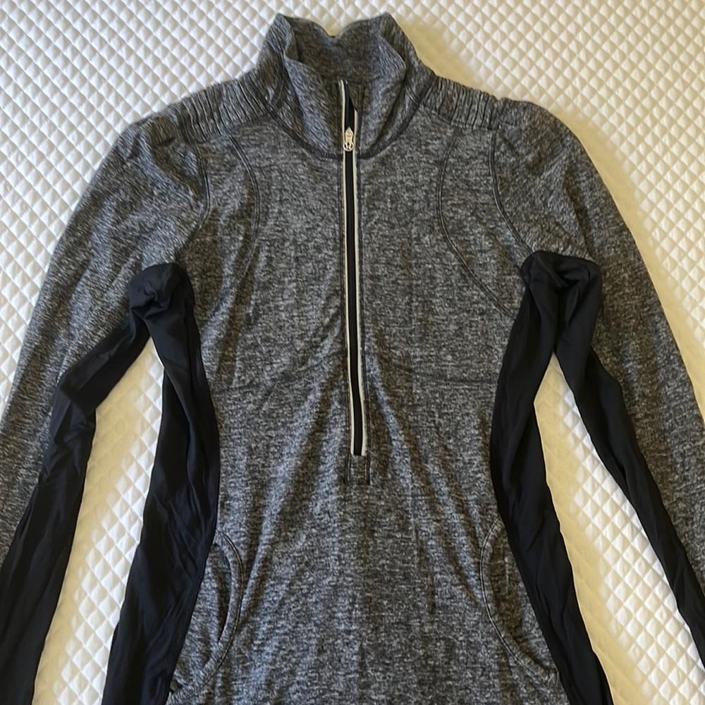 Lululemon athletica Run Rulu 1/2 Zip Pullover size 6 heathered black